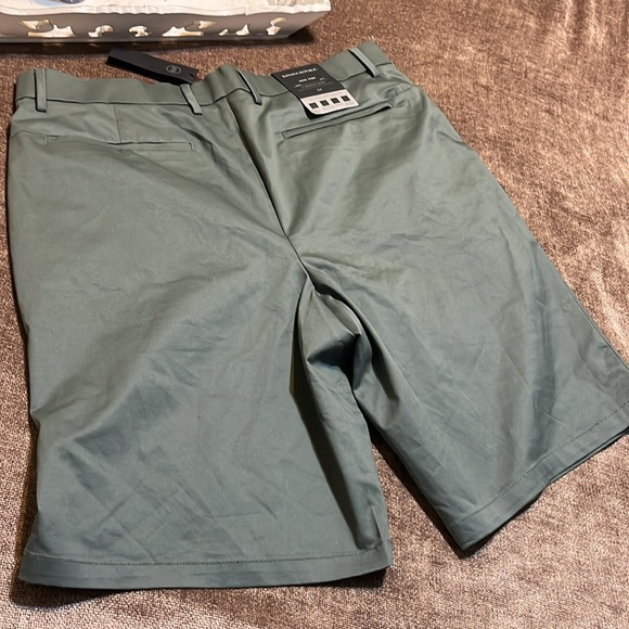 NWT Banana Republic 11” Green Emerson Shorts - Size 36 - Picture 6 of 6